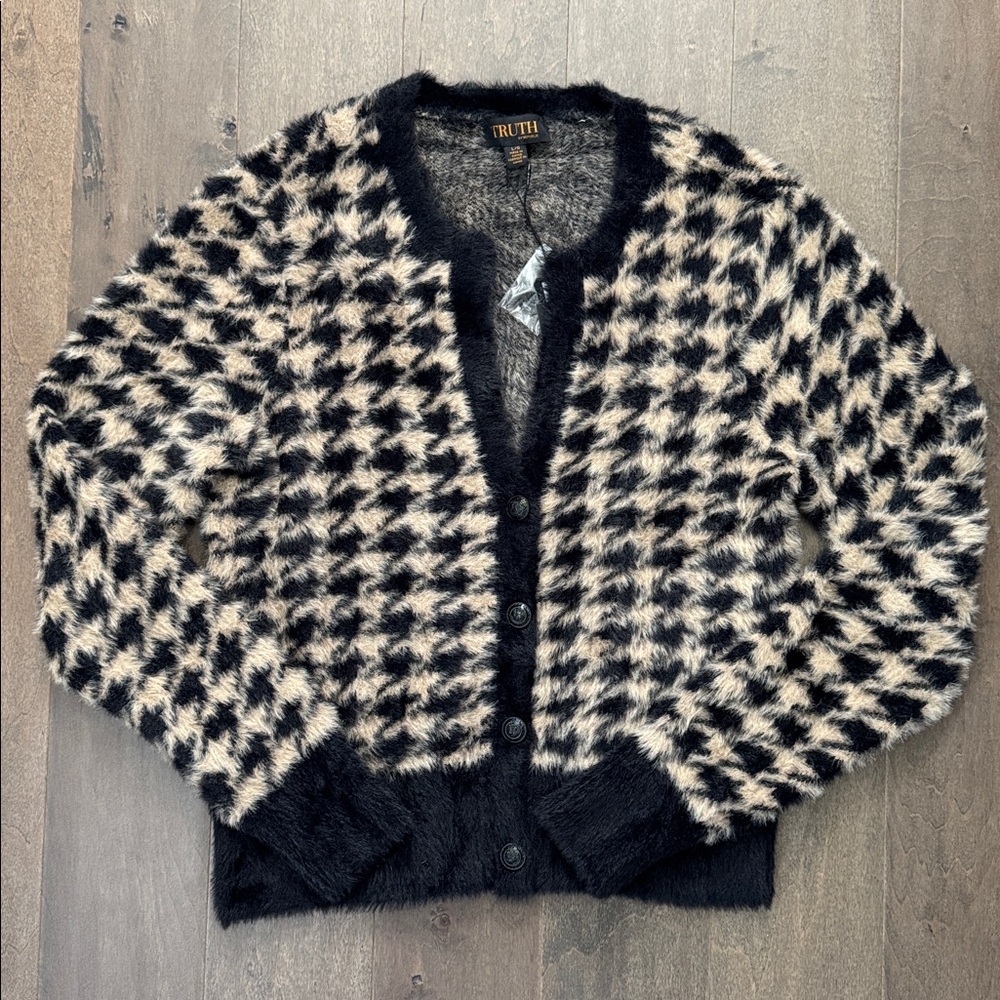 NWT Truth Black and Cream Houndstooth Sweater